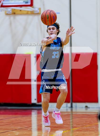 Thumbnail 3 in Sultan @ Renton photogallery.