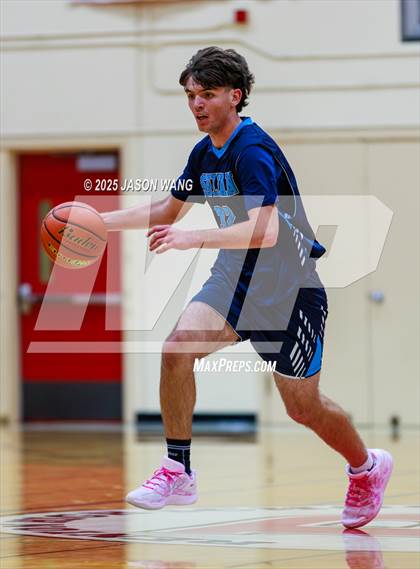 Thumbnail 2 in Sultan @ Renton photogallery.