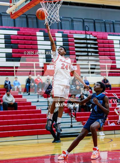 Thumbnail 3 in Sultan @ Renton photogallery.