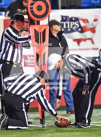 Thumbnail 1 in Shiloh Christian vs. Robinson (AAA 4A State Final) photogallery.