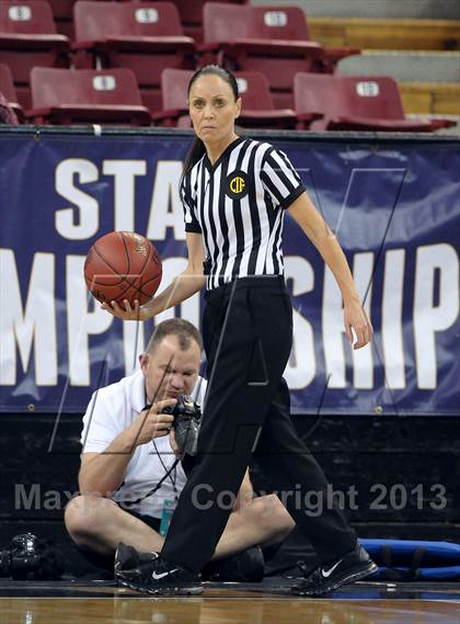 Thumbnail 2 in Long Beach Poly vs. Berkeley (CIF State D1 Final) photogallery.