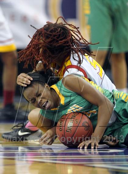 Thumbnail 3 in Long Beach Poly vs. Berkeley (CIF State D1 Final) photogallery.