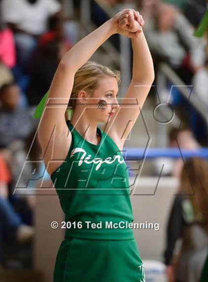 Thumbnail 2 in McGehee vs. Valley Springs (AAA 3A Round Two) photogallery.