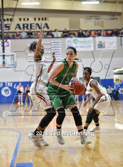 Thumbnail 2 in McGehee vs. Valley Springs (AAA 3A Round Two) photogallery.