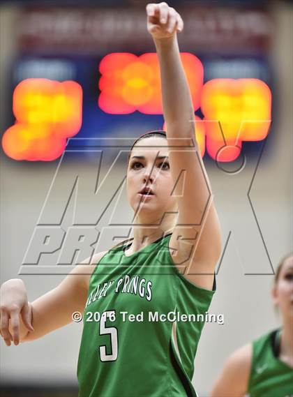 Thumbnail 1 in McGehee vs. Valley Springs (AAA 3A Round Two) photogallery.