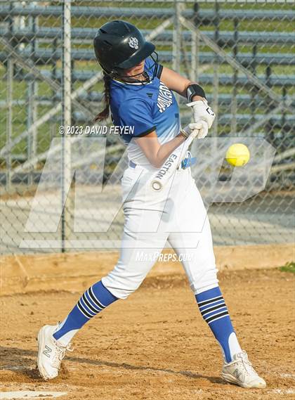 Thumbnail 3 in Pius XI Catholic @ Waukesha West photogallery.