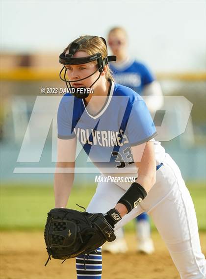 Thumbnail 2 in Pius XI Catholic @ Waukesha West photogallery.