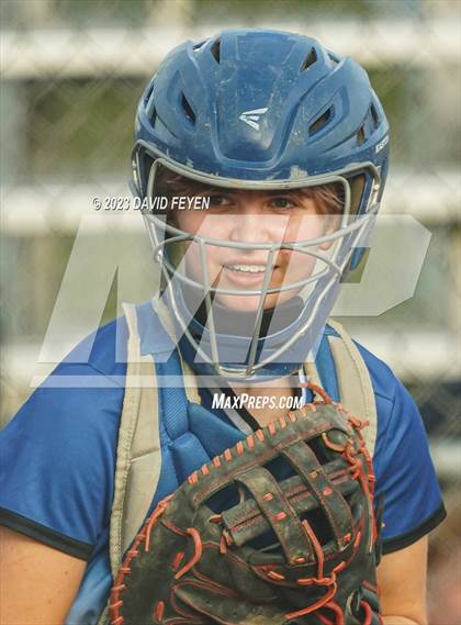 Thumbnail 1 in Pius XI Catholic @ Waukesha West photogallery.
