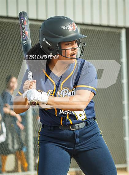 Thumbnail 3 in Pius XI Catholic @ Waukesha West photogallery.