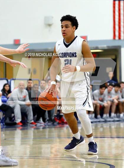 Thumbnail 1 in Mater Dei vs. Camarillo (Rolling Hills State Preview) photogallery.