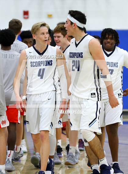 Thumbnail 1 in Mater Dei vs. Camarillo (Rolling Hills State Preview) photogallery.