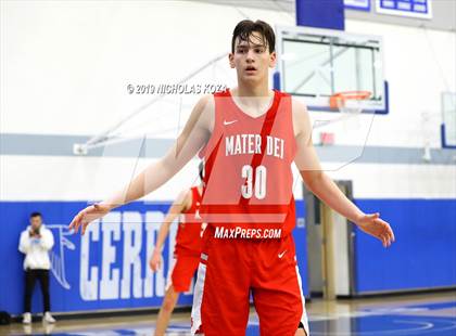 Thumbnail 3 in Mater Dei vs. Camarillo (Rolling Hills State Preview) photogallery.