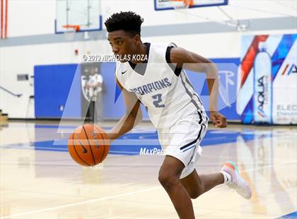 Thumbnail 1 in Mater Dei vs. Camarillo (Rolling Hills State Preview) photogallery.