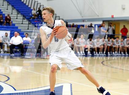 Thumbnail 3 in Mater Dei vs. Camarillo (Rolling Hills State Preview) photogallery.
