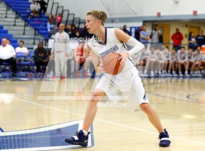 Thumbnail 1 in Mater Dei vs. Camarillo (Rolling Hills State Preview) photogallery.
