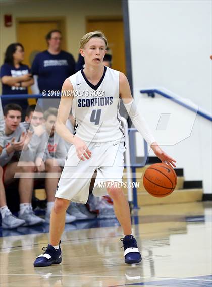 Thumbnail 1 in Mater Dei vs. Camarillo (Rolling Hills State Preview) photogallery.