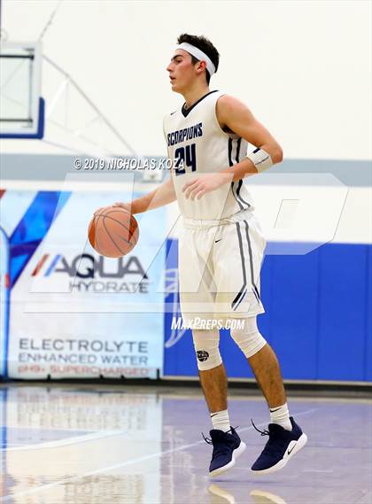 Thumbnail 3 in Mater Dei vs. Camarillo (Rolling Hills State Preview) photogallery.