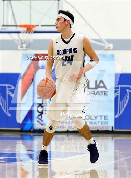 Thumbnail 2 in Mater Dei vs. Camarillo (Rolling Hills State Preview) photogallery.