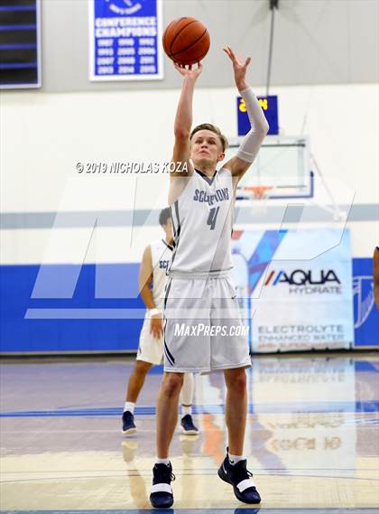 Thumbnail 3 in Mater Dei vs. Camarillo (Rolling Hills State Preview) photogallery.