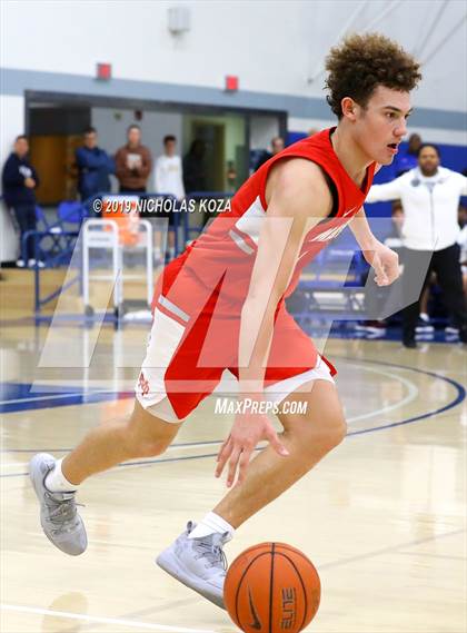 Thumbnail 2 in Mater Dei vs. Camarillo (Rolling Hills State Preview) photogallery.