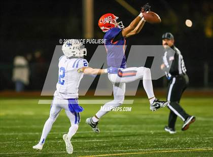 Thumbnail 2 in Seattle Prep @ Lakes (WIAA 3A 1st Round) photogallery.