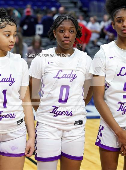 Thumbnail 3 in Lincoln vs. La Vega (UIL Basketball 4A Semifinal Medal Ceremony) photogallery.