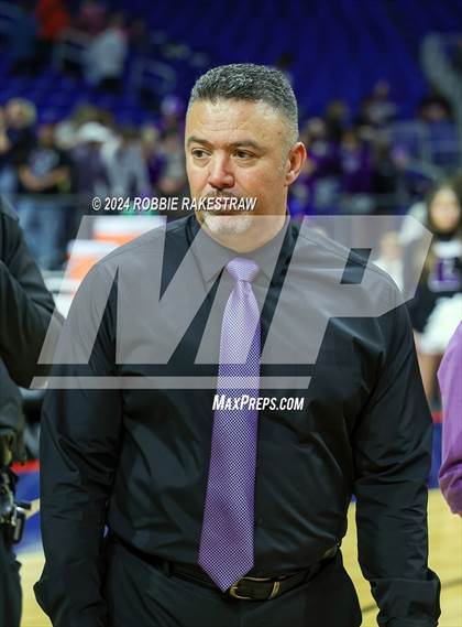 Thumbnail 2 in Lincoln vs. La Vega (UIL Basketball 4A Semifinal Medal Ceremony) photogallery.