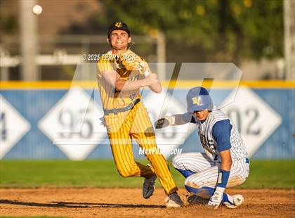 Thumbnail 3 in Capistrano Valley @ Fountain Valley photogallery.