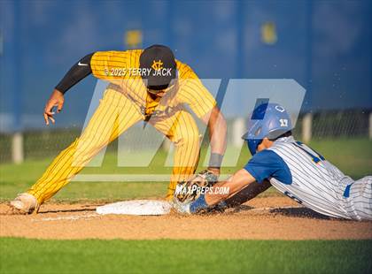 Thumbnail 3 in Capistrano Valley @ Fountain Valley photogallery.