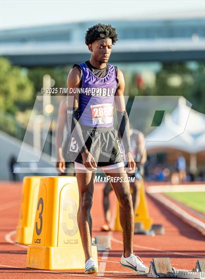 Thumbnail 1 in UIL 6A Boys Track & Field Finals photogallery.