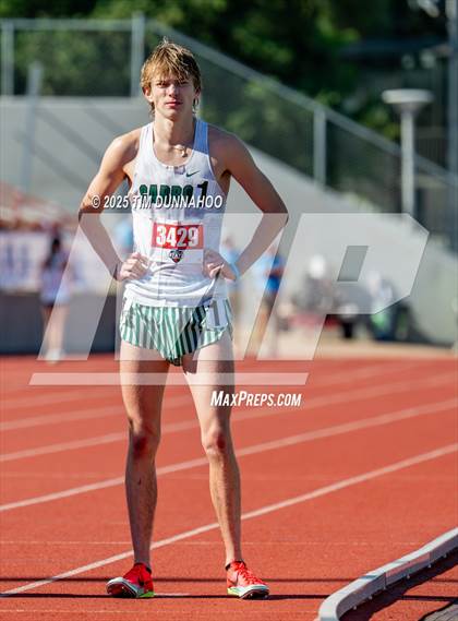 Thumbnail 2 in UIL 6A Boys Track & Field Finals photogallery.