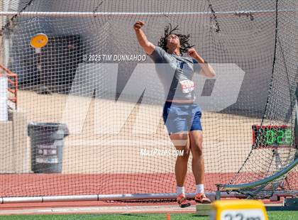 Thumbnail 2 in UIL 6A Boys Track & Field Finals photogallery.