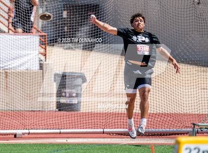 Thumbnail 2 in UIL 6A Boys Track & Field Finals photogallery.