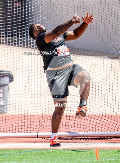 Thumbnail 2 in UIL 6A Boys Track & Field Finals photogallery.