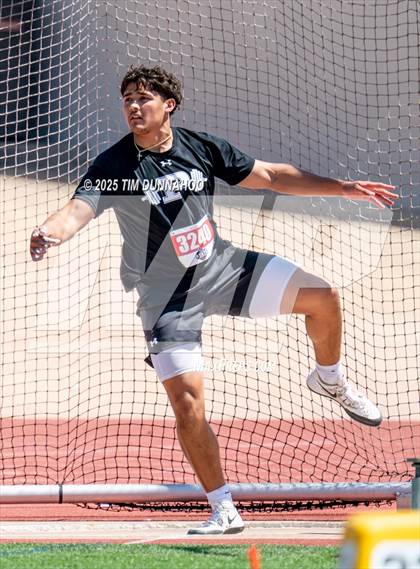 Thumbnail 3 in UIL 6A Boys Track & Field Finals photogallery.