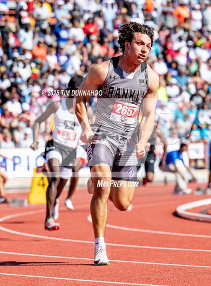 Thumbnail 1 in UIL 6A Boys Track & Field Finals photogallery.