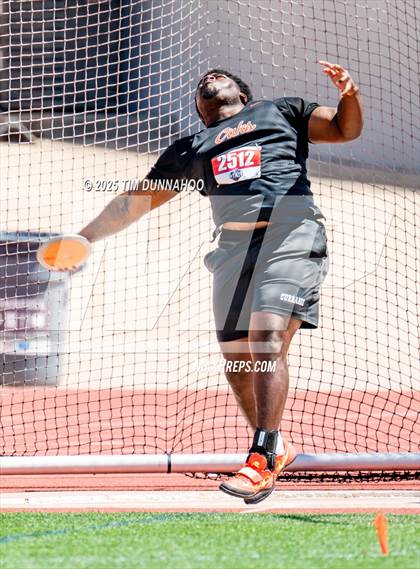 Thumbnail 1 in UIL 6A Boys Track & Field Finals photogallery.