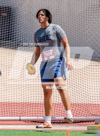 Thumbnail 2 in UIL 6A Boys Track & Field Finals photogallery.