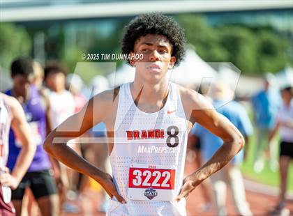 Thumbnail 2 in UIL 6A Boys Track & Field Finals photogallery.