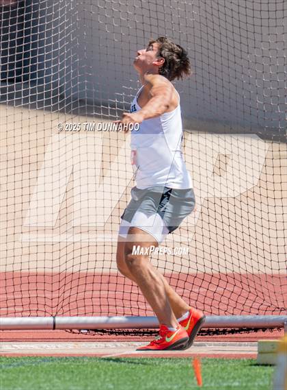 Thumbnail 1 in UIL 6A Boys Track & Field Finals photogallery.
