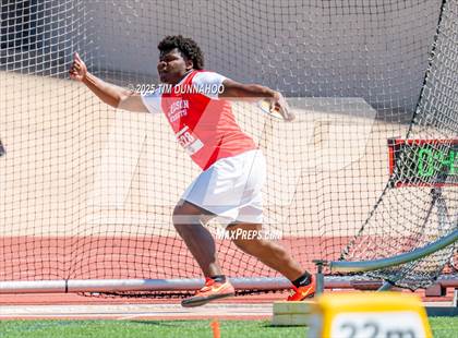 Thumbnail 1 in UIL 6A Boys Track & Field Finals photogallery.