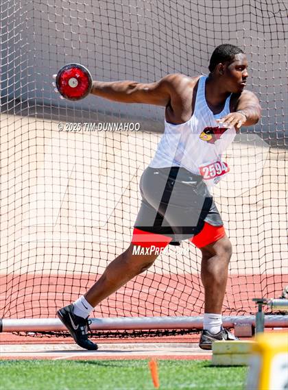 Thumbnail 1 in UIL 6A Boys Track & Field Finals photogallery.