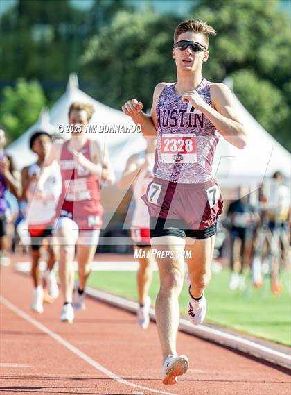 Thumbnail 1 in UIL 6A Boys Track & Field Finals photogallery.
