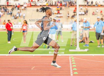 Thumbnail 3 in UIL 6A Boys Track & Field Finals photogallery.