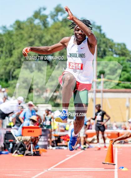 Thumbnail 3 in UIL 6A Boys Track & Field Finals photogallery.