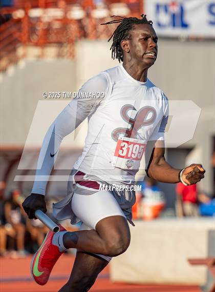 Thumbnail 3 in UIL 6A Boys Track & Field Finals photogallery.