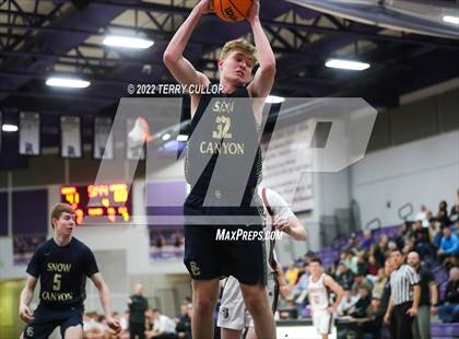Thumbnail 2 in Snow Canyon vs. Northridge (Riverton Holiday Tournament) photogallery.