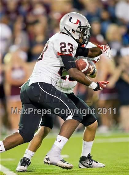 Thumbnail 3 in Union vs. Jenks photogallery.