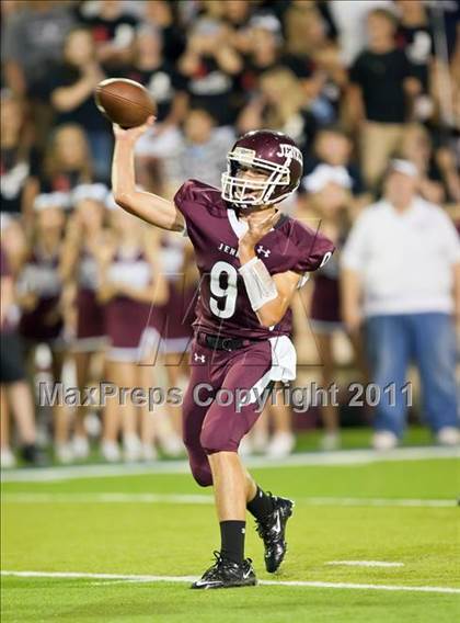 Thumbnail 1 in Union vs. Jenks photogallery.