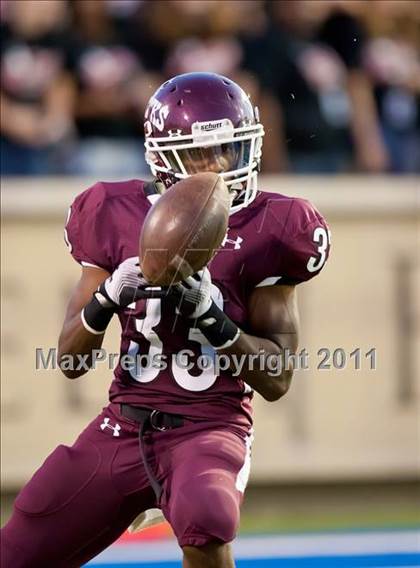 Thumbnail 1 in Union vs. Jenks photogallery.